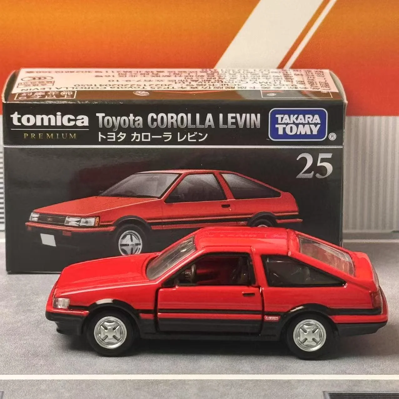 Takara Tomy Toyota Corolla Levin Model 1:64 Red 2 Takara Tomy Toyota Corolla Levin Model 1:64 Red - Image 2