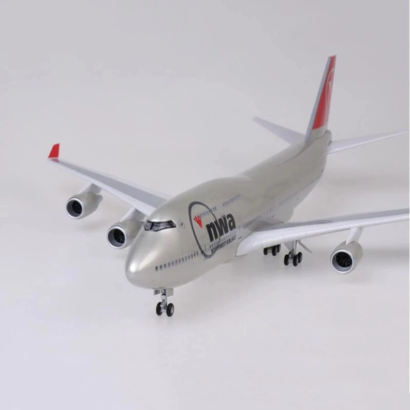 NorthWest Airlines Boeing 747 Model 47cm with LED Lighting 2 NorthWest Airlines Boeing 747 Model 47cm with LED Lighting - Image 2