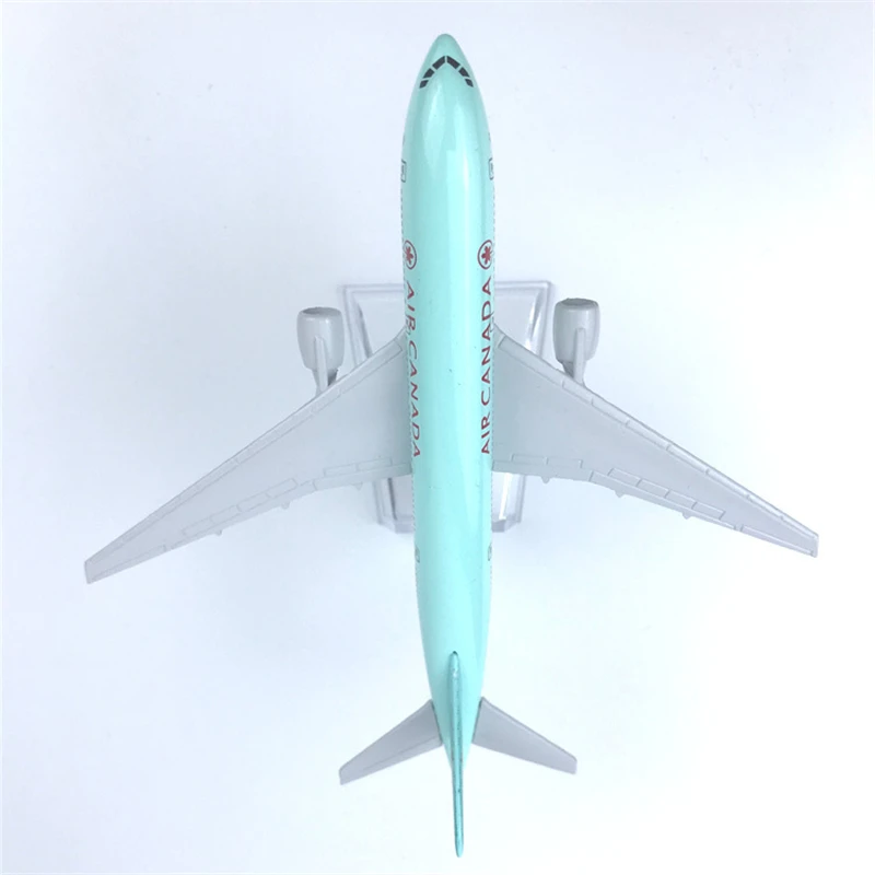 Canada Airlines Boeing 777 1:400 Scale Model 3 Canada Airlines Boeing 777 1:400 Scale Model - Image 3