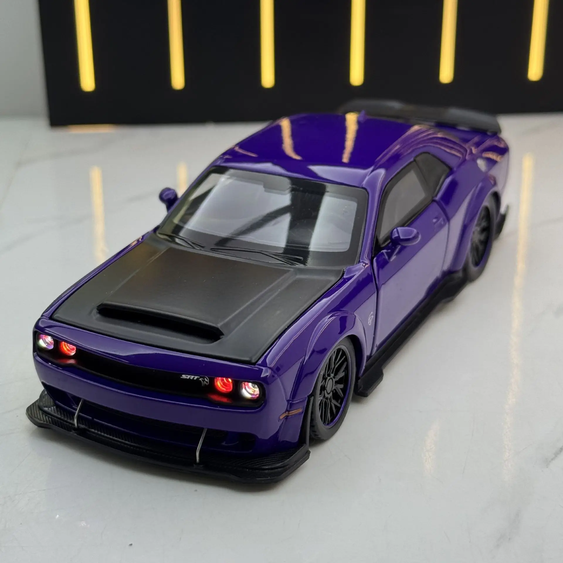 1:32 Scale Dodge Charger SRT Diecast Model 2 1:32 Scale Dodge Charger SRT Diecast Model - Image 2