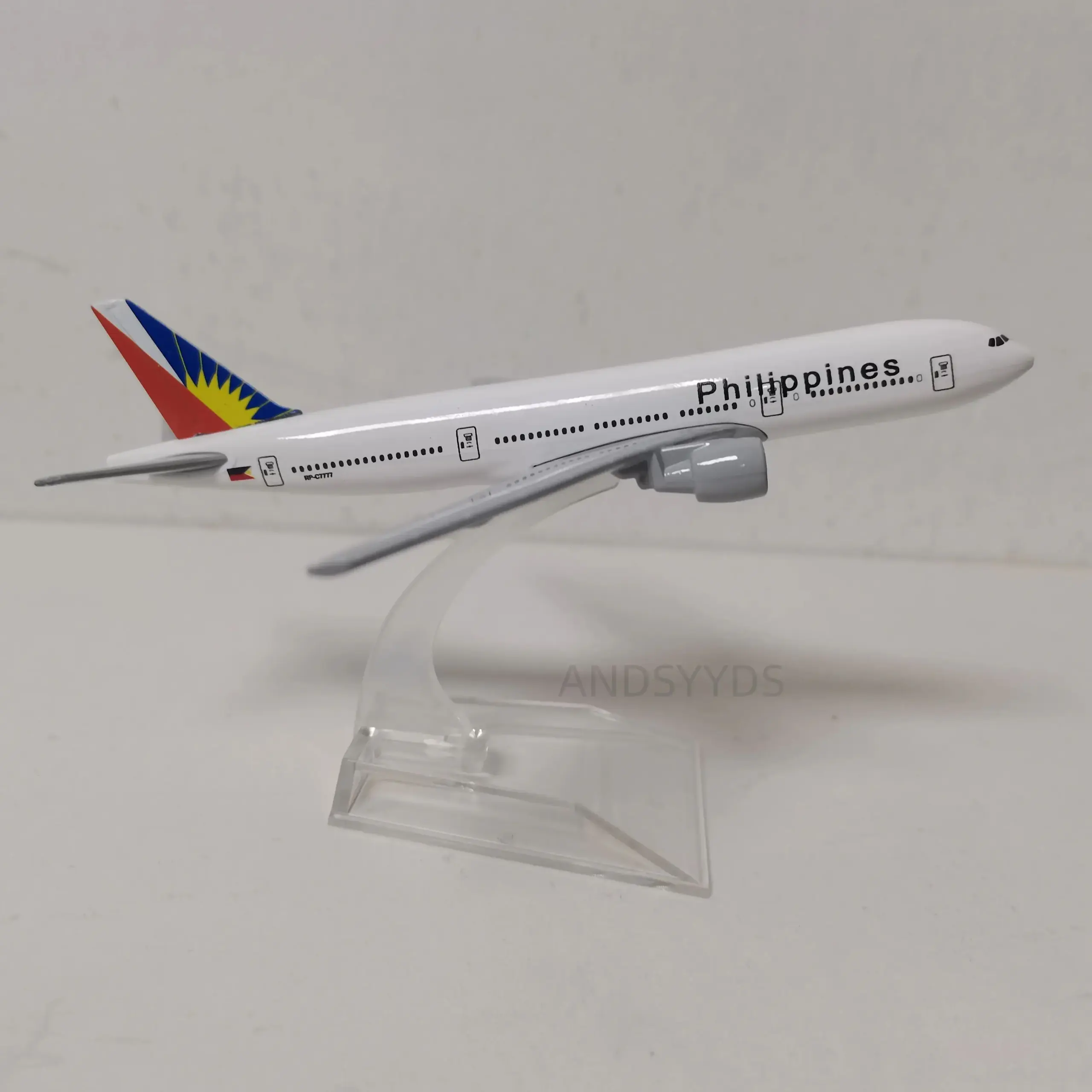 B777 Philippine Airlines Diecast Model 1/400 Scale 7 B777 Philippine Airlines Diecast Model 1/400 Scale - Image 7