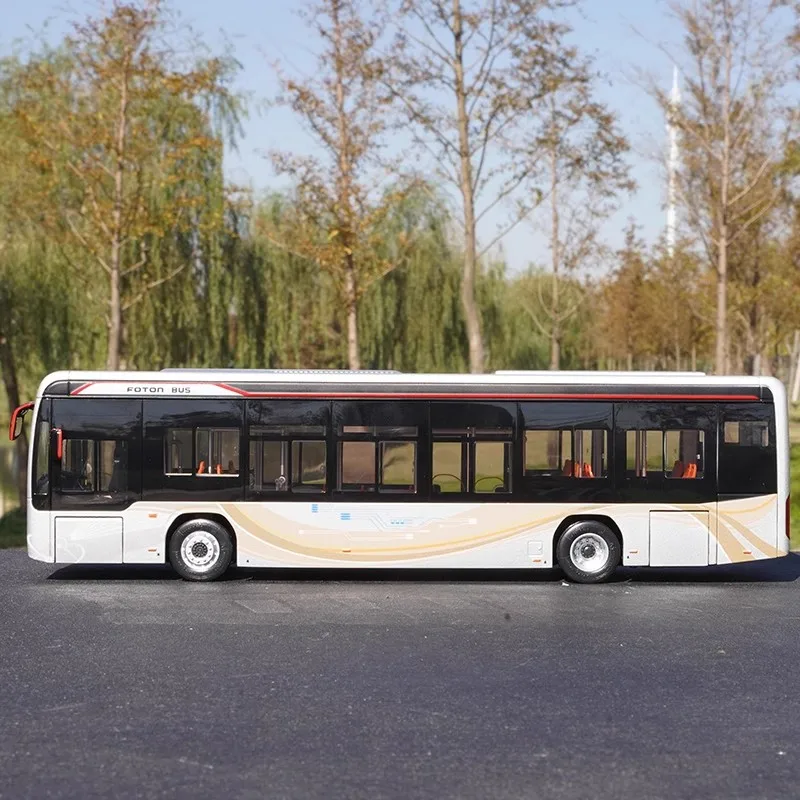 Silver Diecast Electric Bus Model 1:36 Scale 2 Silver Diecast Electric Bus Model 1:36 Scale - Image 2