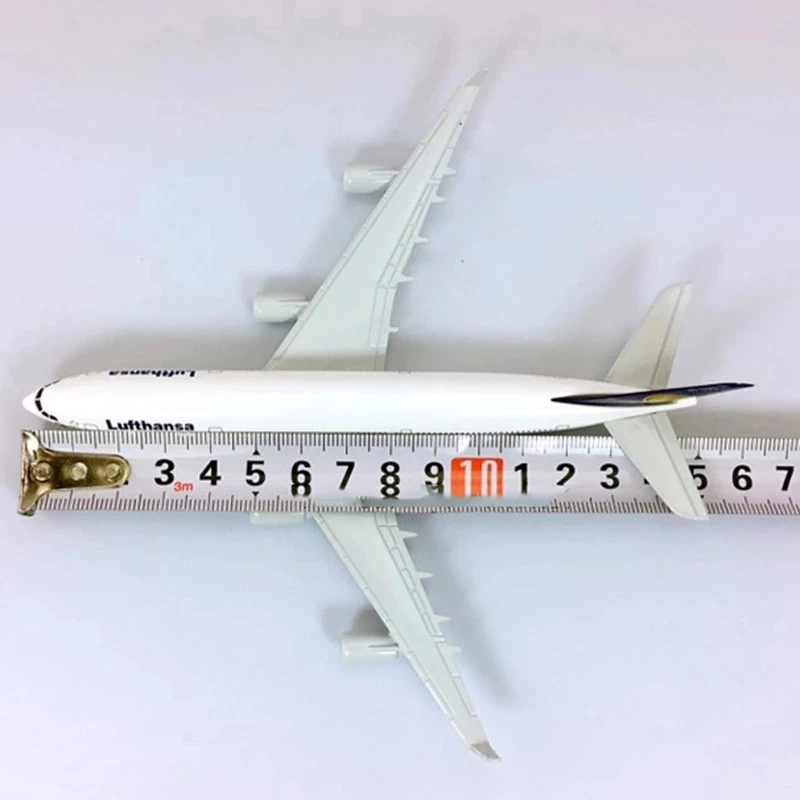 Lufthansa Airbus A340 Diecast Model 16cm 6 Lufthansa Airbus A340 Diecast Model 16cm - Image 6