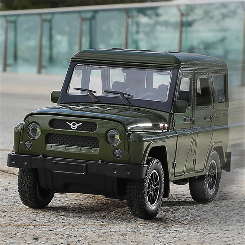 1/18 UAZ Hunter Diecast Model for Collectors 6 1/18 UAZ Hunter Diecast Model for Collectors - Image 6