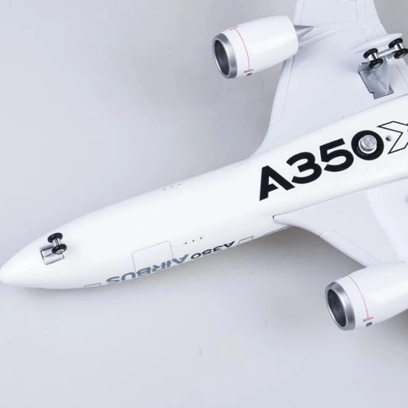 1/142 Scale Airbus A350 Model with LED Lighting 5 1/142 Scale Airbus A350 Model with LED Lighting - Image 5