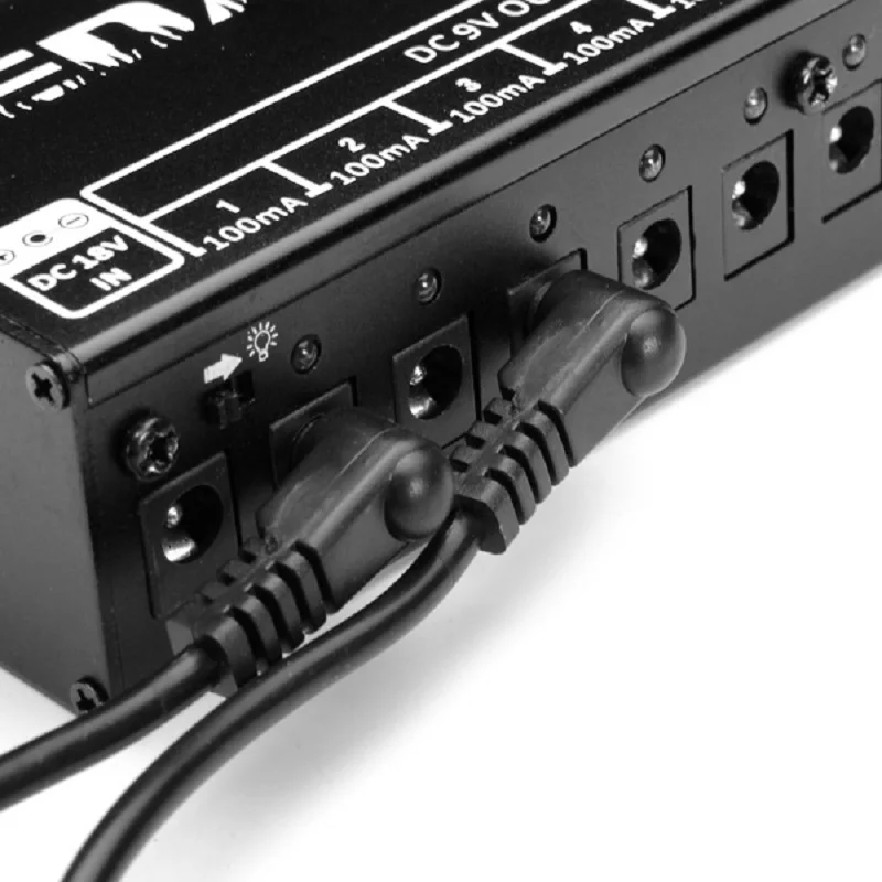 Caline CP-05 Pedal Power Supply with Isolated Outlets 4 Caline CP-05 Pedal Power Supply with Isolated Outlets - Image 4