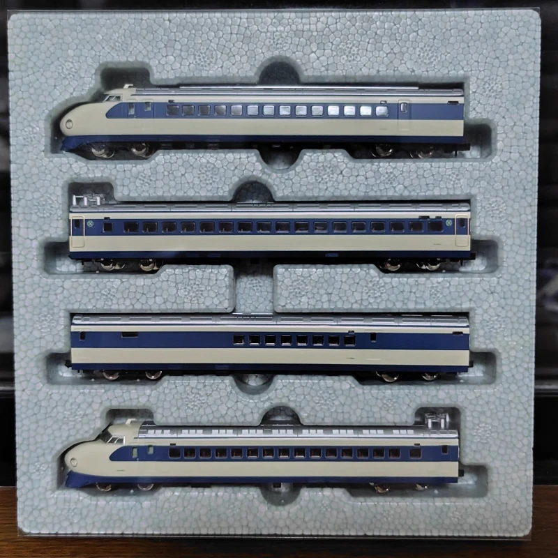 KATO 1/160 Tokaido Sanyo Shinkansen 0 Series 5 KATO 1/160 Tokaido Sanyo Shinkansen 0 Series - Image 5