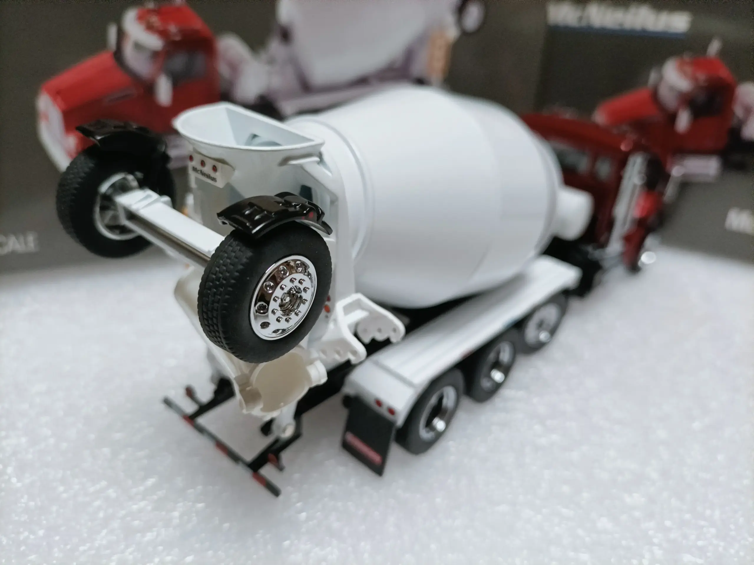 Kenworth T880 Sffa Mixer Model 1:50 Scale 3 Kenworth T880 Sffa Mixer Model 1:50 Scale - Image 3