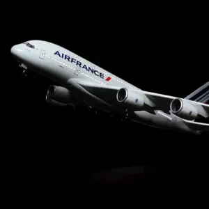 Air France Airbus A380 1/160 Scale Model with LED Lighting 7 S504f9e894698475aa7a9092b73baf7dbR