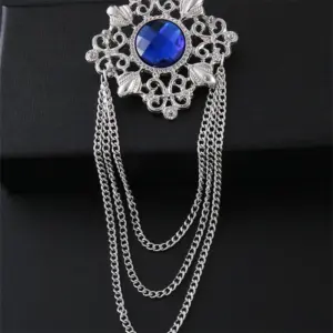 Vintage Alloy Brooch with Carved Gemstones 13 S5063ae88f6864028990a2453bf28c300m