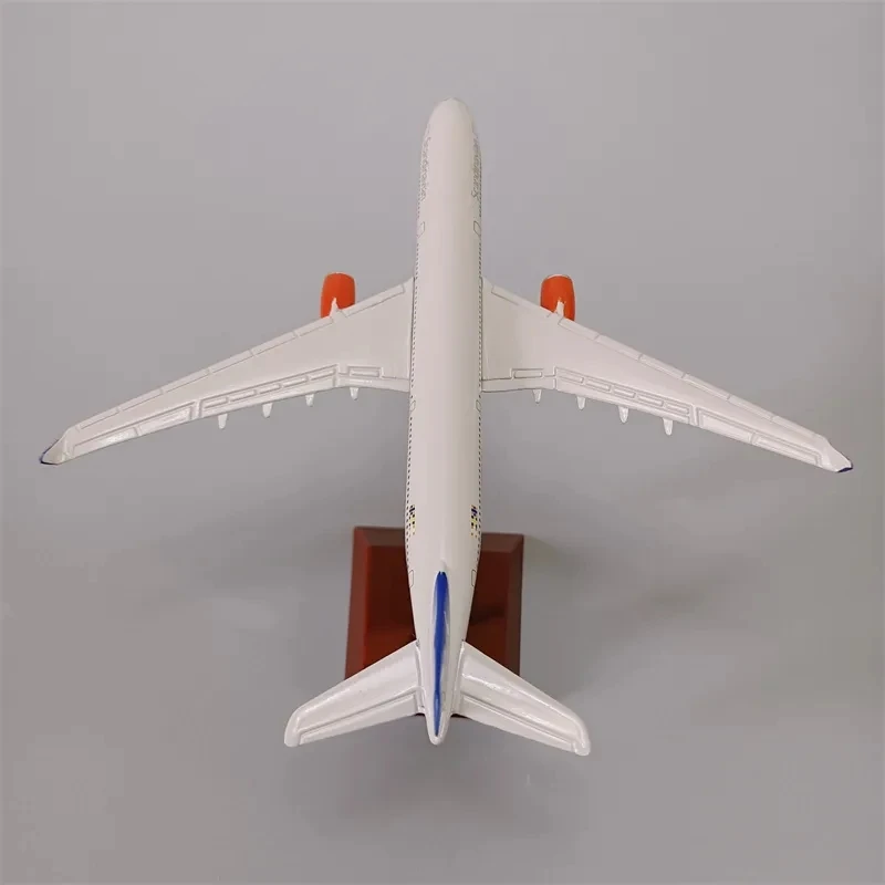Scandinavian SAS Airbus A330 Model 16cm Collectible 2 Scandinavian SAS Airbus A330 Model 16cm Collectible - Image 2