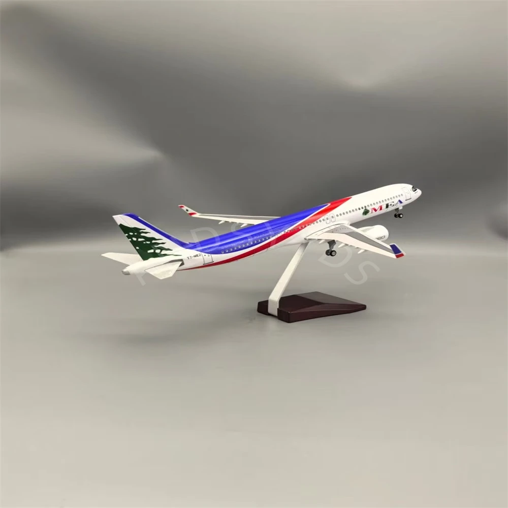 Airbus A321 NEO MEA Die-Cast Model 44cm 2 Airbus A321 NEO MEA Die-Cast Model 44cm - Image 2