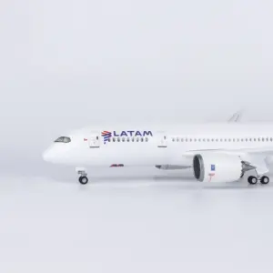 Dreamliner B787 1:150 Scale Diecast Model with LED 11 S50eb7c4c2c464e95b6927c635fa94df3o