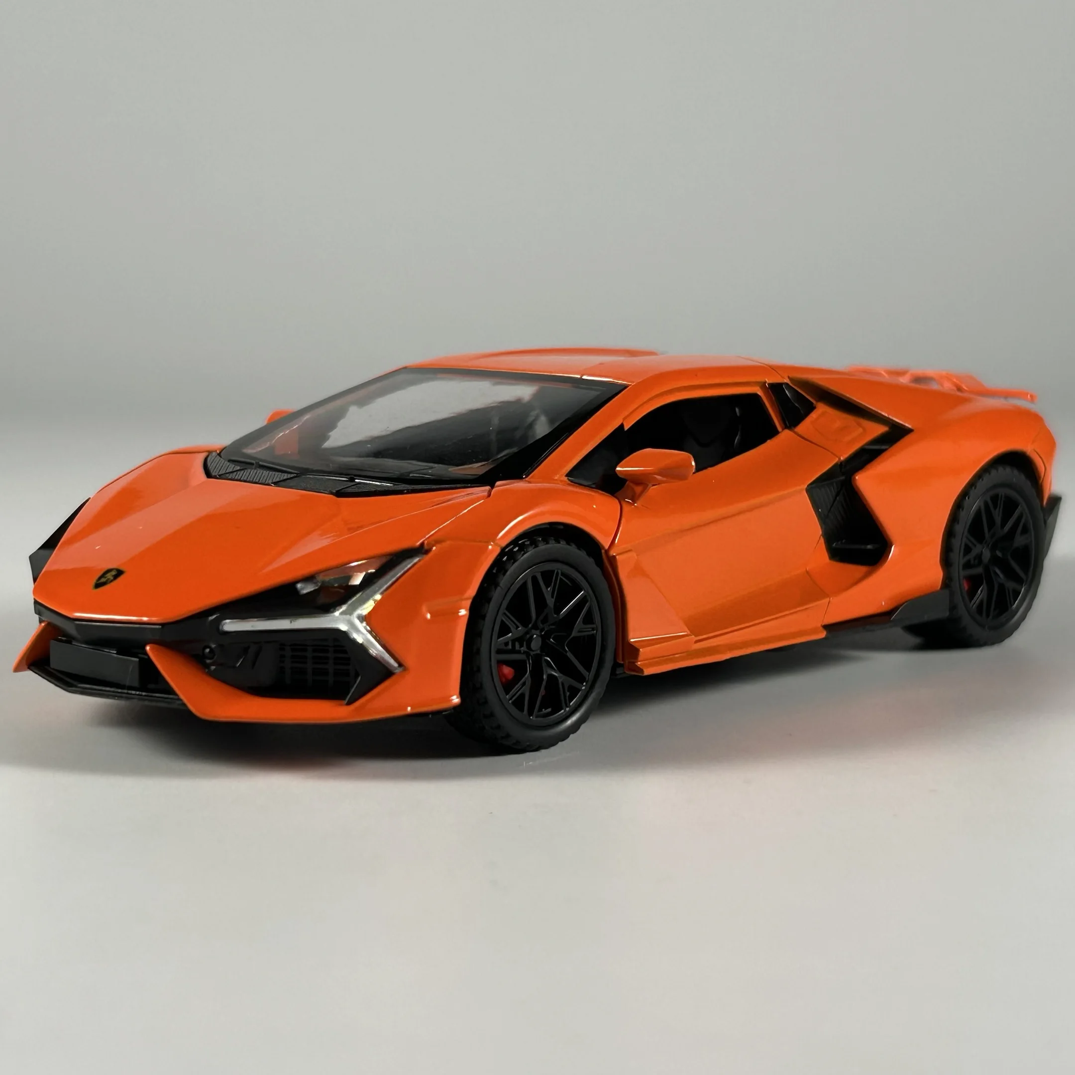 Vibrant Orange 1:32 Revuelto Diecast Supercar 9 Vibrant Orange 1:32 Revuelto Diecast Supercar - Image 9