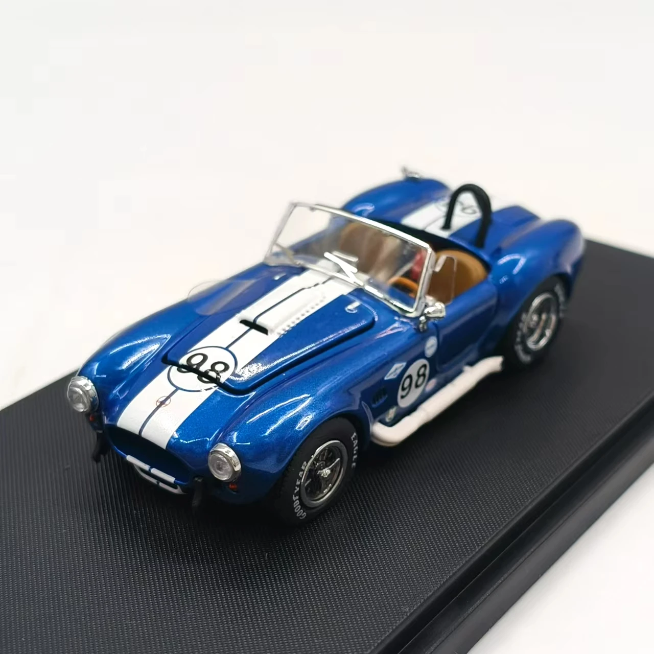 Shelby 427 COBRA Diecast Model 1:64 Scale 4 Shelby 427 COBRA Diecast Model 1:64 Scale - Image 4