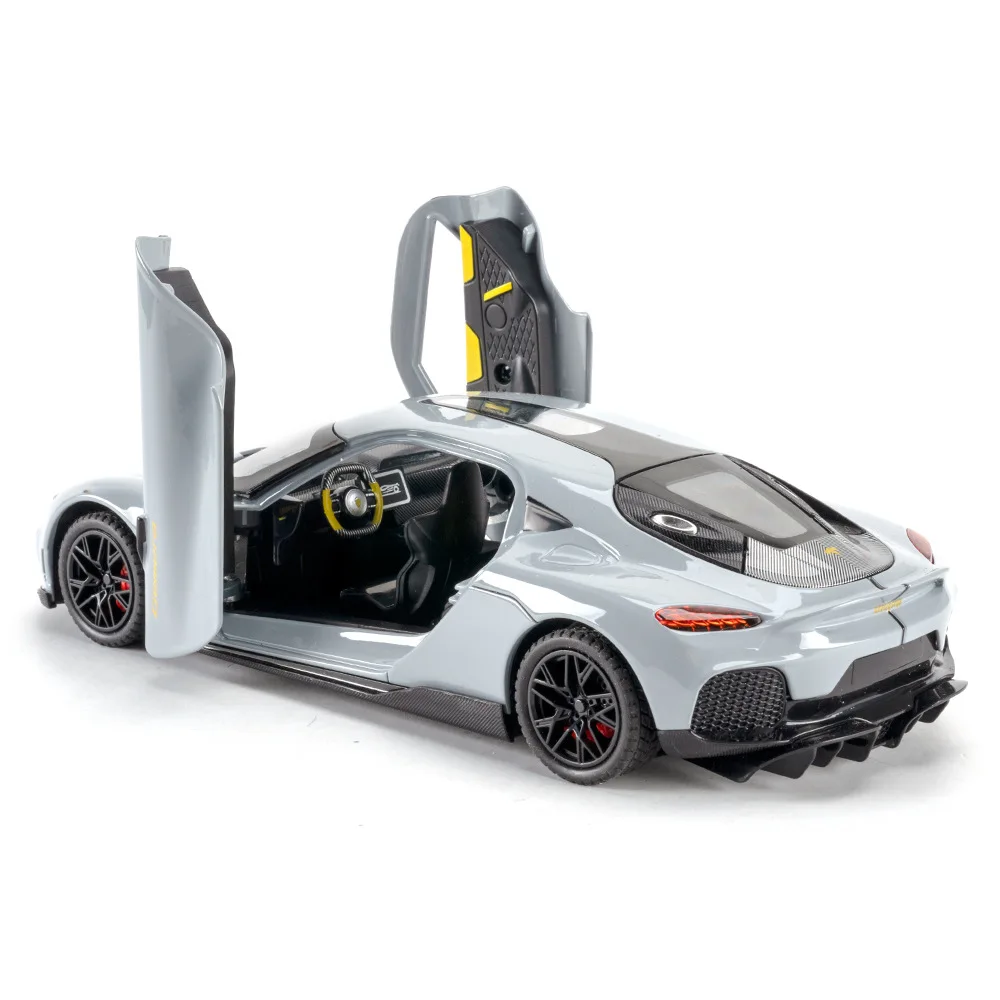 1:24 Gemera GT Diecast Model in Silver 5 1:24 Gemera GT Diecast Model in Silver - Image 5