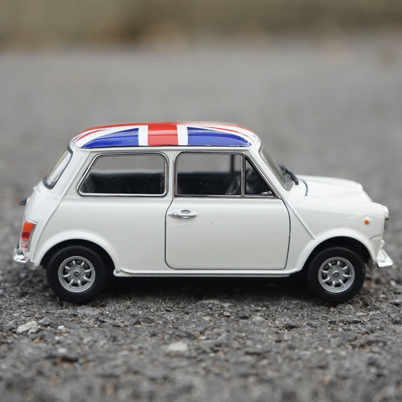 BMW MINI Cooper 1300 Diecast Model 1:24 Scale 2 BMW MINI Cooper 1300 Diecast Model 1:24 Scale - Image 2