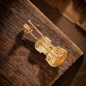 Elegant Violin Brooch in Gold and Silver 10 S552a50ac488b4df8aa54c2b614059690t
