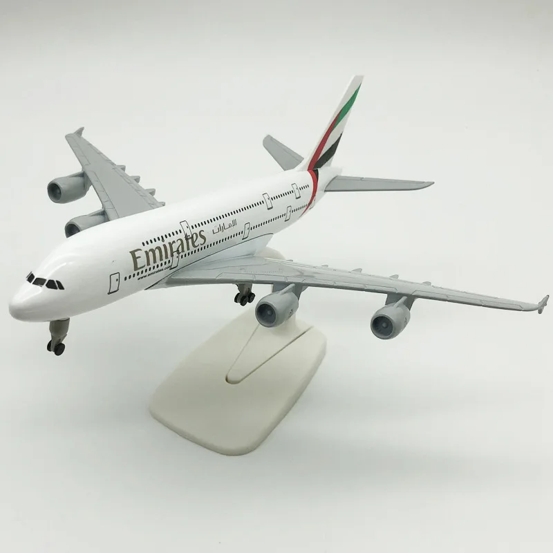 Airbus A380 UAE 20cm Diecast Model 6 Airbus A380 UAE 20cm Diecast Model - Image 6