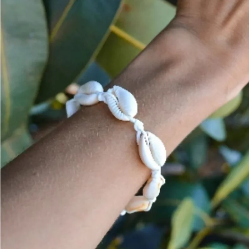 Beach Shell Jewelry Set W0258 with Cowrie Shells 5 Beach Shell Jewelry Set W0258 with Cowrie Shells - Image 5