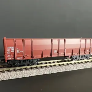 Vibrant Green HO Freight Car from PIKO 16 S571d7ffeaec342cf87df17375d6eaab9V