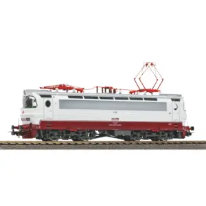 Czech CSD HO Train Model in Red and White 10 S5795c4b5d16c45e5be967ef712fd4b7bv