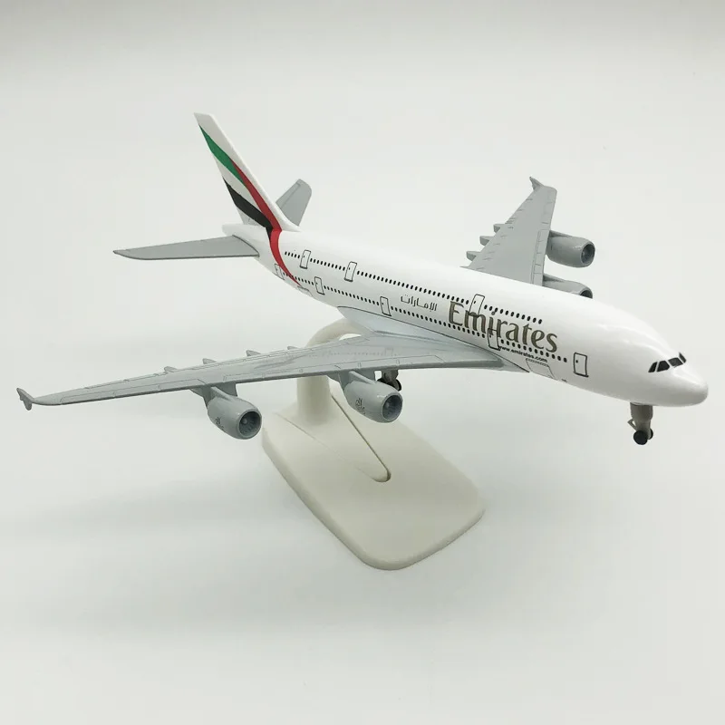 Airbus A380 UAE 20cm Diecast Model 5 Airbus A380 UAE 20cm Diecast Model - Image 5
