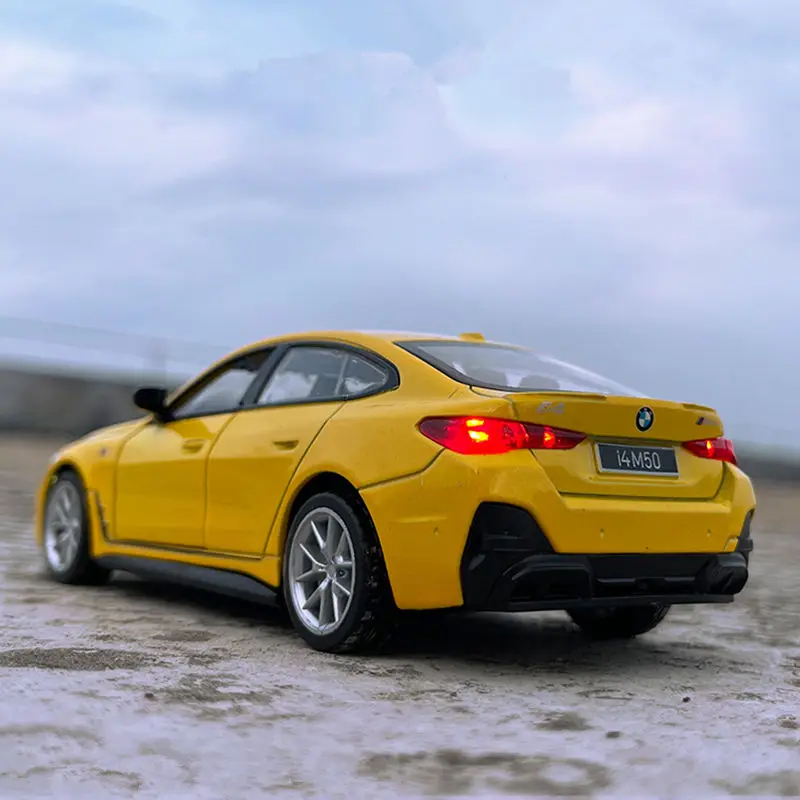 BMW i4 M50 Diecast Model 1:34 Scale in Blue 2 BMW i4 M50 Diecast Model 1:34 Scale in Blue - Image 2