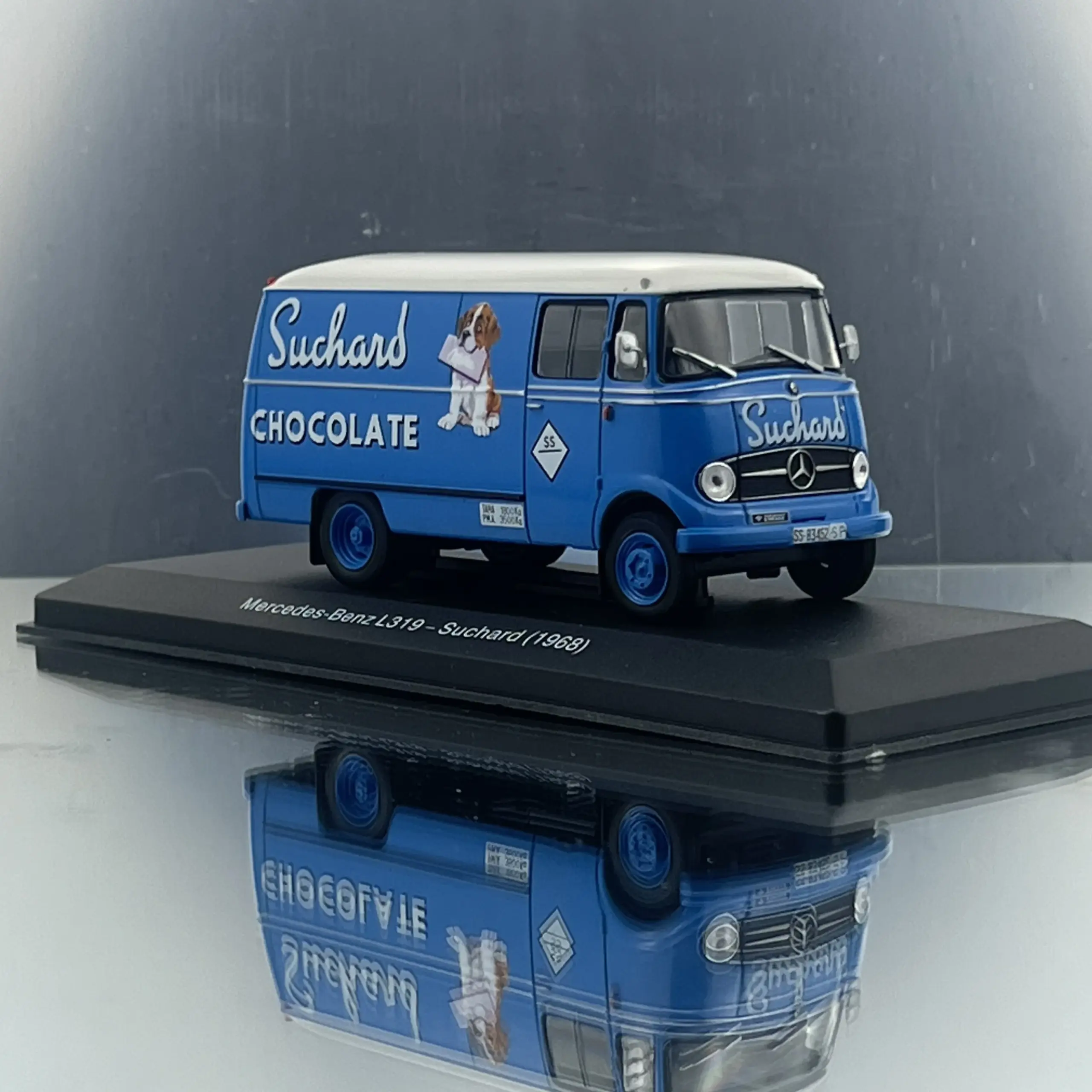 Vintage 1968 Mercedes-Benz L319 Suchard Model 6 Vintage 1968 Mercedes-Benz L319 Suchard Model - Image 6