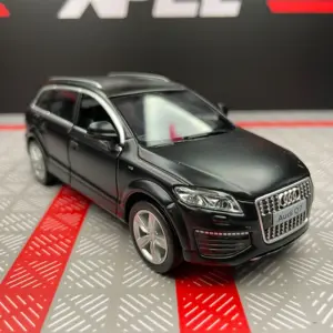 White 1:36 Q7 SUV Diecast Model 11 S5e73592b0bcd4f269278bd4f07c8ca31u