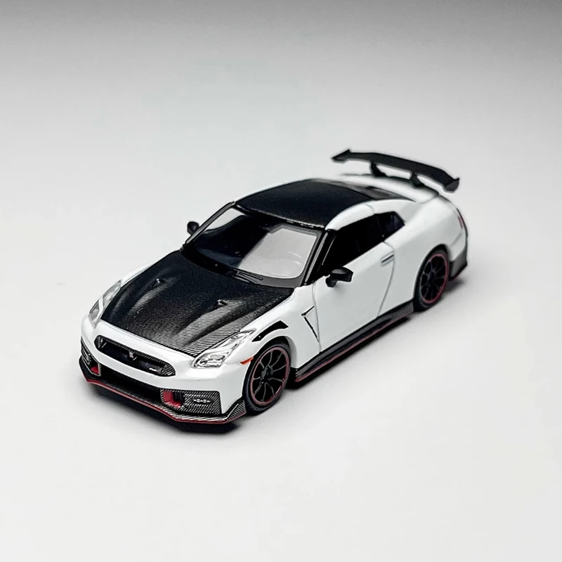 GTR R35 Nismo Diecast Model 1/64 Scale 2 GTR R35 Nismo Diecast Model 1/64 Scale - Image 2