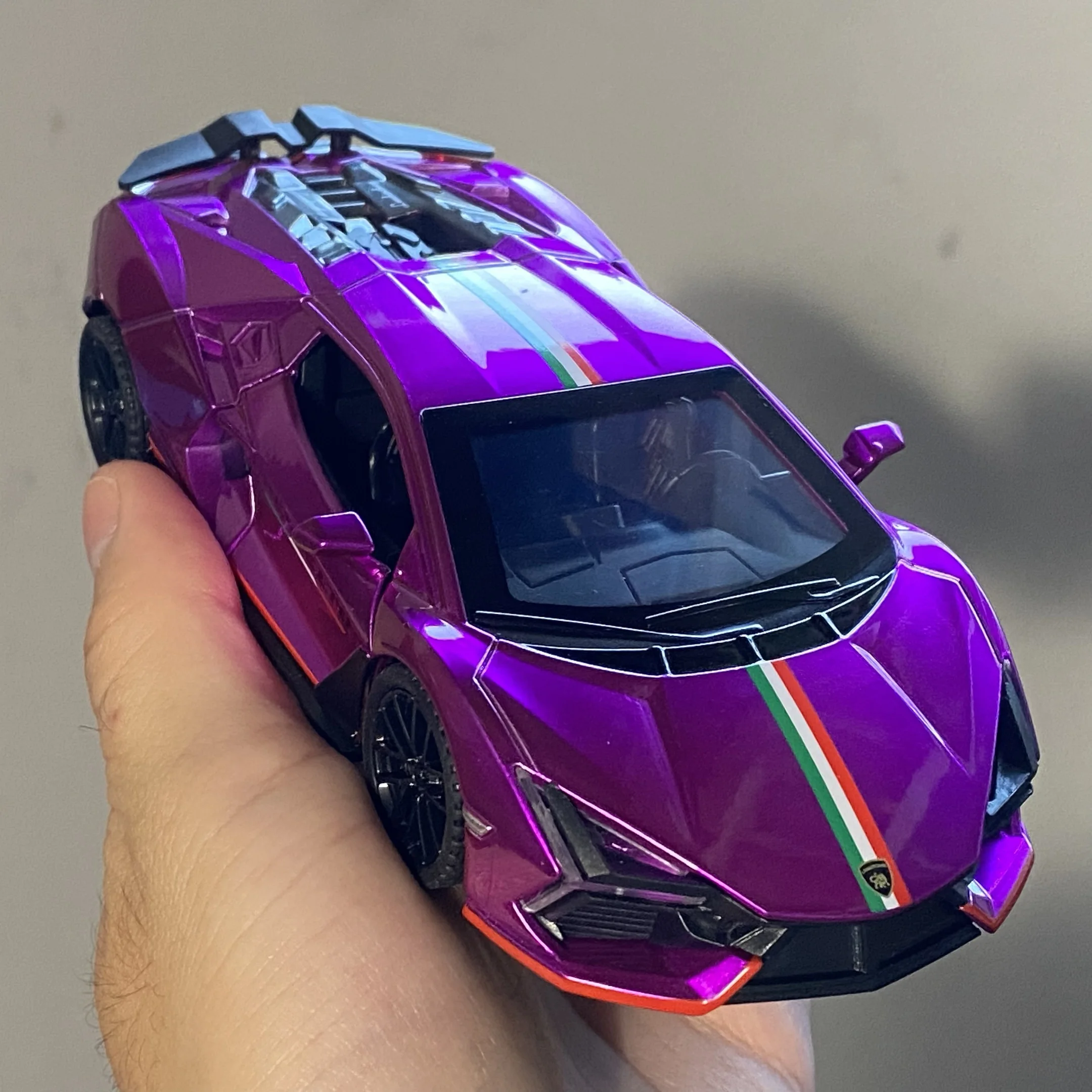 1:32 Scale Diecast Racing Car Model 2 1:32 Scale Diecast Racing Car Model - Image 2