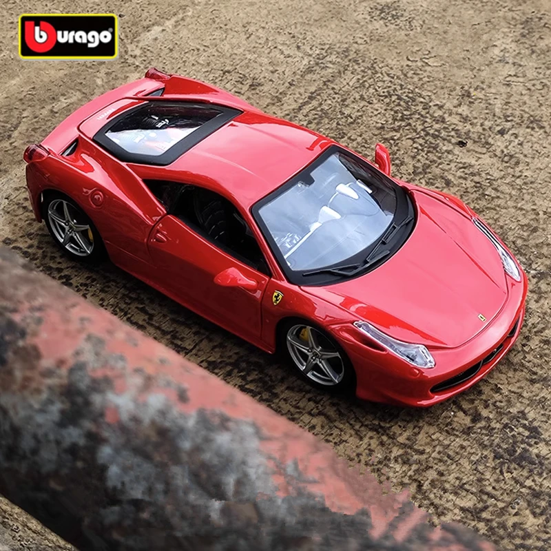 Ferrari 458 Italia 1:24 Diecast Model 2 Ferrari 458 Italia 1:24 Diecast Model - Image 2