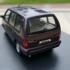 Purple Space-Themed 1:43 Diecast Renault MPV 10 S615f7780b26246b6a54f29b7824c1524o