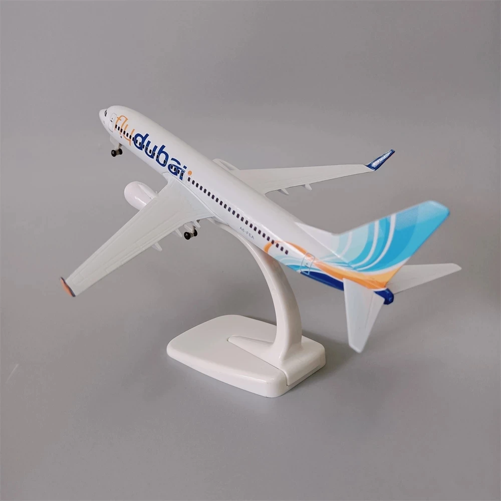 Metal B737 Aircraft Model - 1:400 Scale Display 2 Metal B737 Aircraft Model - 1:400 Scale Display - Image 2