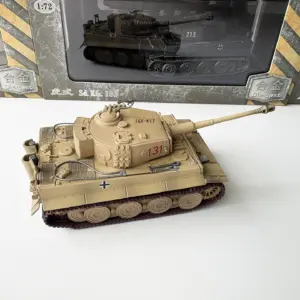 German Tiger Tank Model 1/72 Scale with Display Box 12 S61ffb84fb6f4486b844e32fb01d4d525x
