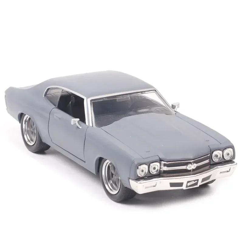 1970 Chevrolet Chevelle SS 1:24 Diecast Model 7 1970 Chevrolet Chevelle SS 1:24 Diecast Model - Image 7