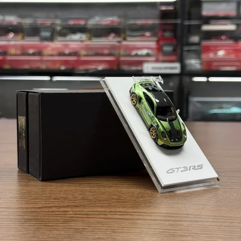 Premium 1/64 Scale Porsche Diecast Model 7 Premium 1/64 Scale Porsche Diecast Model - Image 7