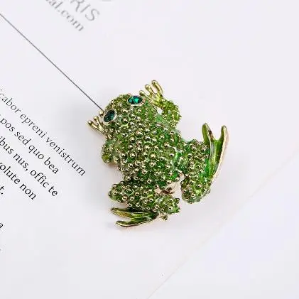 Retro Frog Brooch with Gold Bowtie 6 Retro Frog Brooch with Gold Bowtie - Image 6