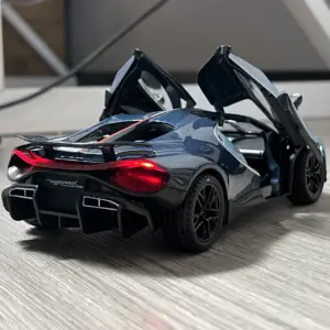 Gold Bugatti 1:24 Diecast Model Car 11 S663f9602210a463a85f07b32157df3f8H