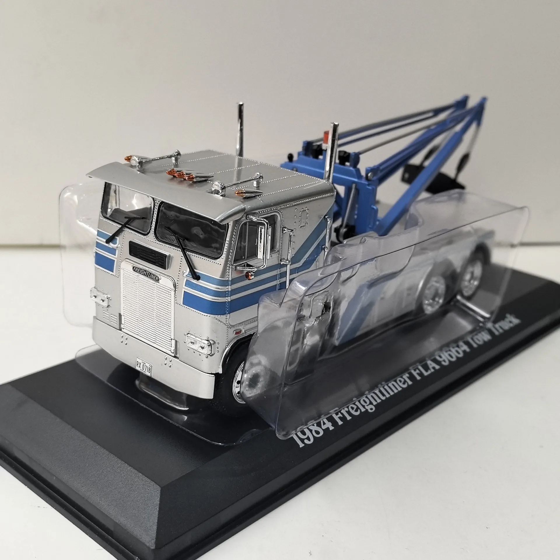 Freightliner FLA 9664 Container Crane Model 3 Freightliner FLA 9664 Container Crane Model - Image 3