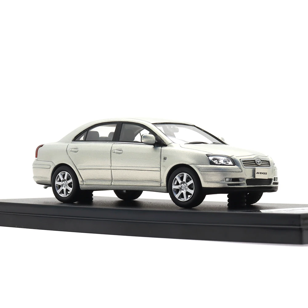 1:43 Scale Toyota Avensis Model Replica 6 1:43 Scale Toyota Avensis Model Replica - Image 6