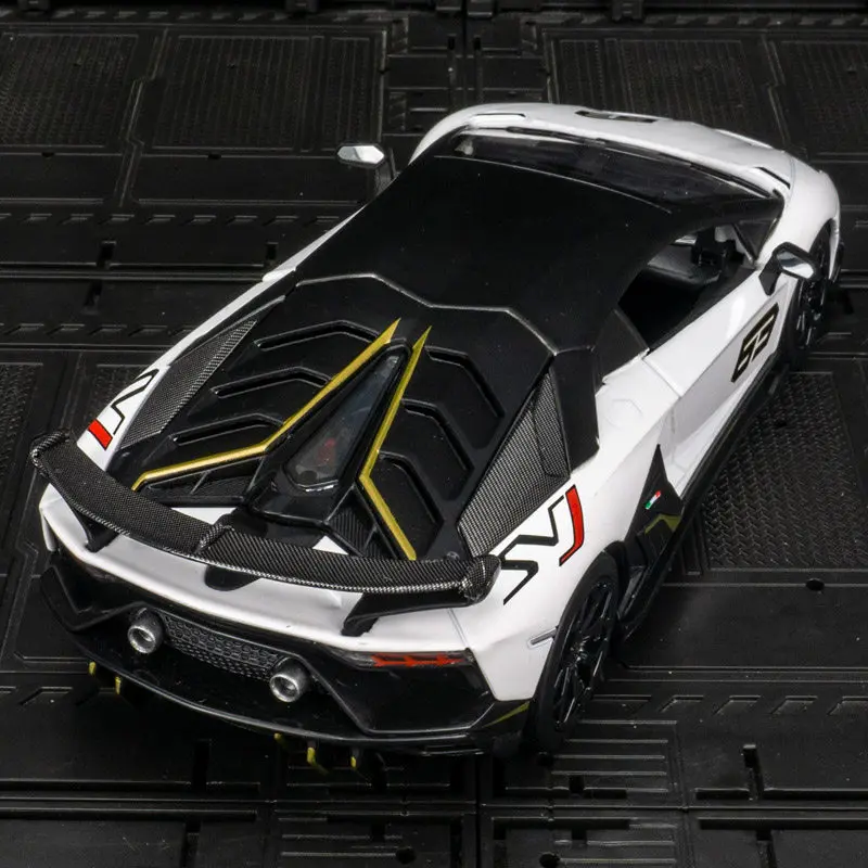 1/24 Lamborghini Aventador SVJ Diecast Model 5 1/24 Lamborghini Aventador SVJ Diecast Model - Image 5