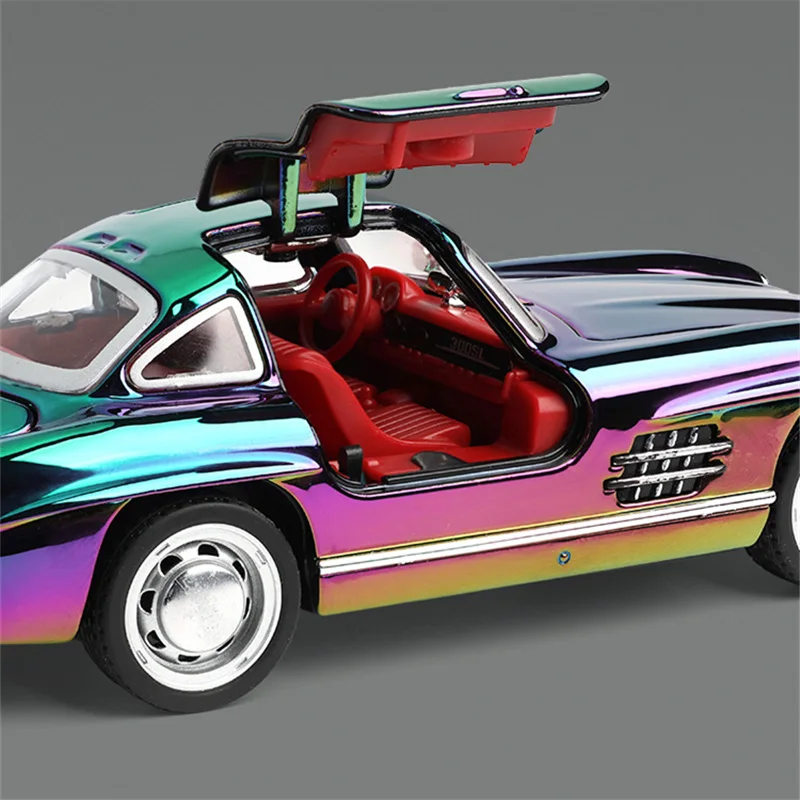 Mercedes-Benz 300SL 1:32 Diecast Model with Iridescent Finish 6 Mercedes-Benz 300SL 1:32 Diecast Model with Iridescent Finish - Image 6