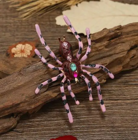 Bold Metallic Green Gem Spider Brooch 8 Bold Metallic Green Gem Spider Brooch - Image 8