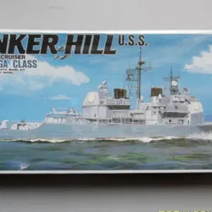U.S. Navy Warships 1:700 Scale Model Kit 15 S67561060dd384b4a9014cda68b40cf76K
