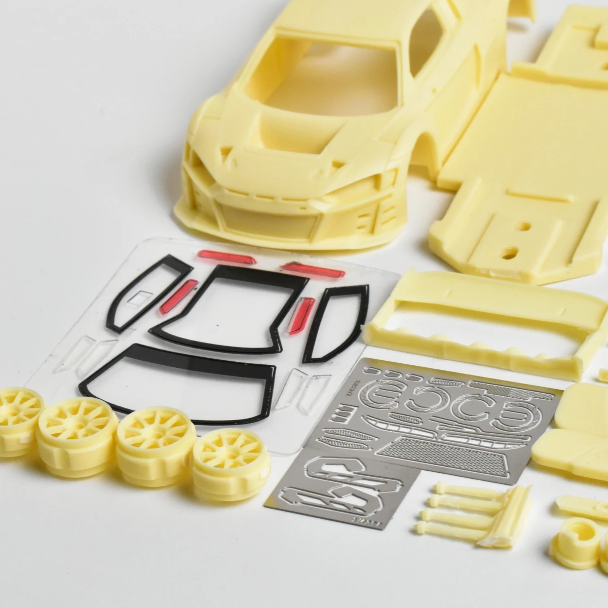 1:43 Scale R8 Resin Model Kit for Adults 2 1:43 Scale R8 Resin Model Kit for Adults - Image 2