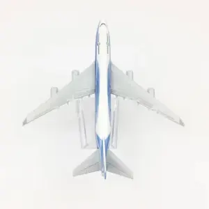 Boeing 747 Prototype Scale Model 1/400 7 S679b6444eb8b40218b33210278e7c823z