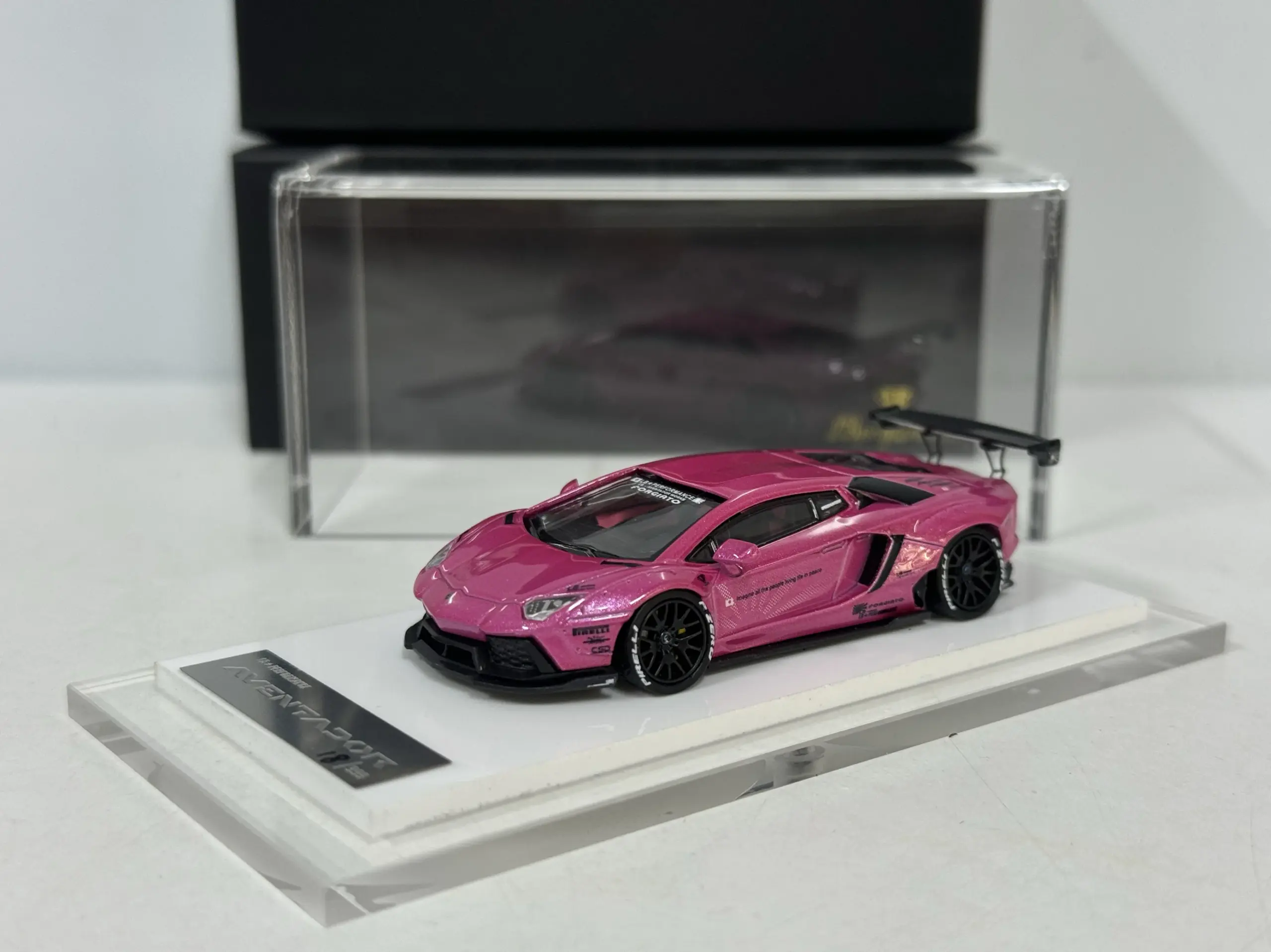 LP700 Aventador LBWK 1:64 Scale Diecast Model 9 LP700 Aventador LBWK 1:64 Scale Diecast Model - Image 9