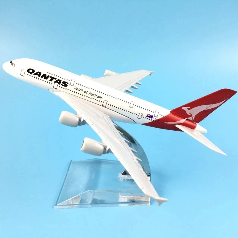Qantas Airbus A380 Model 16cm Diecast Replica 2 Qantas Airbus A380 Model 16cm Diecast Replica - Image 2